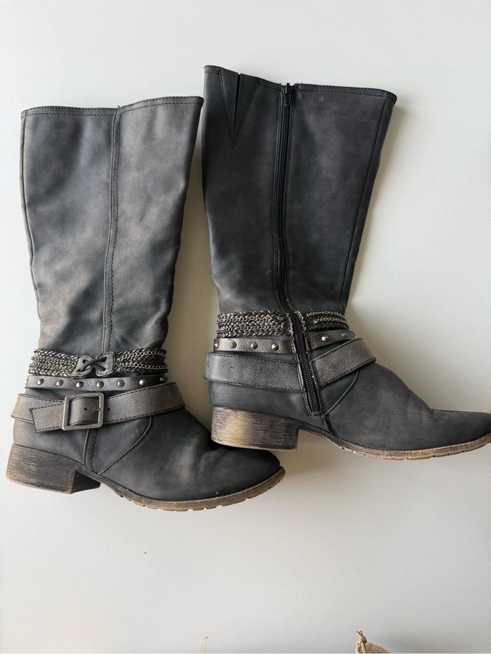 Women’s grey Mid-Calf Boots – Size 8